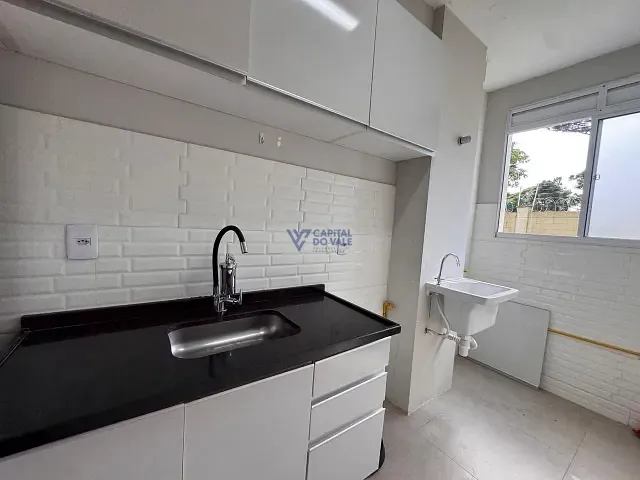 Apartamento 2 quartos e 1 banheiro, à venda, no bairro Jardim das Indústrias em São José dos Campos