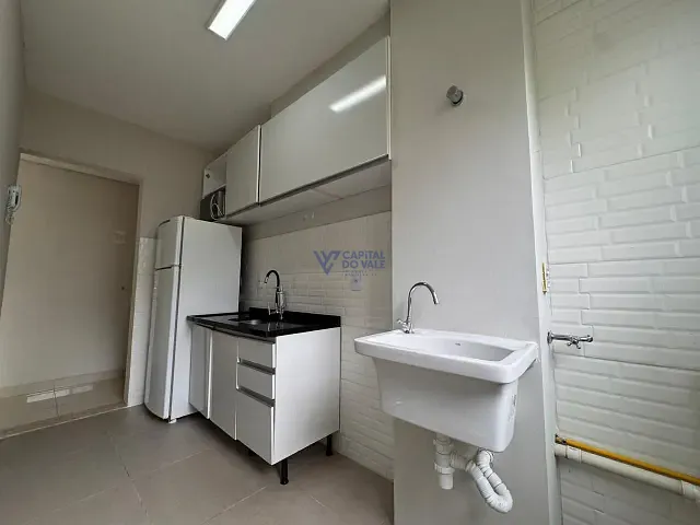 Apartamento 2 quartos e 1 banheiro, à venda, no bairro Jardim das Indústrias em São José dos Campos