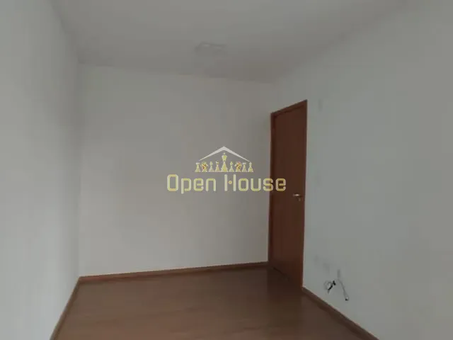 Apartamento 2 quartos e 1 banheiro, para alugar, no bairro São Luiz em Volta Redonda