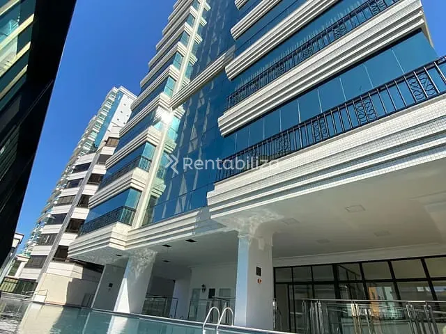 Apartamento com 302m² 4 quartos e 1 banheiro, à venda, no bairro Meia Praia em Itapema