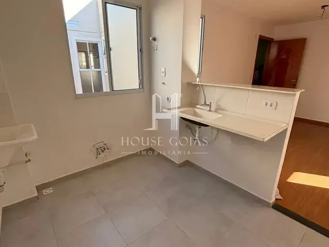 Apartamento 2 quartos e 1 banheiro, à venda, no bairro Vila Mutirão I em Goiânia