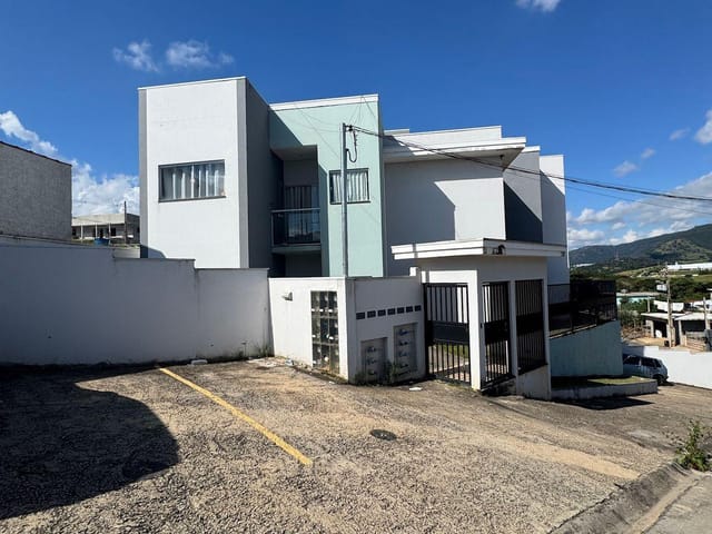 Apartamento 2 quartos e 1 banheiro, à venda, no bairro Recanto do Sol em Extrema