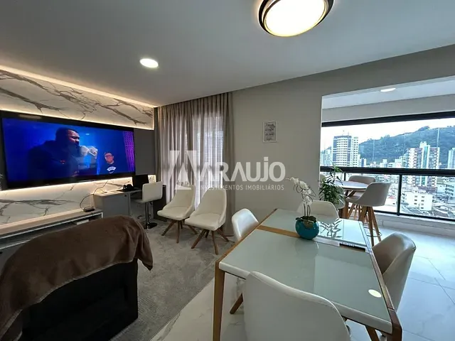 Apartamento 2 quartos e 2 banheiros, à venda, no bairro Centro em Itajaí