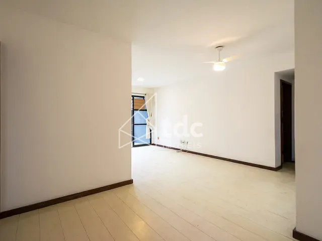 Apartamento com 117m² 3 quartos e 2 banheiros, à venda ou para alugar, no bairro Barra da Tijuca em Rio de Janeiro