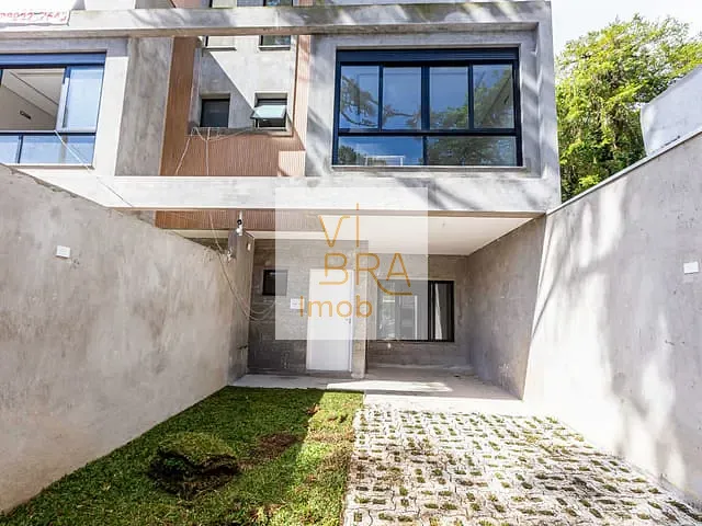 Sobrado 3 quartos e 5 banheiros, à venda, no bairro Água Verde em Curitiba
