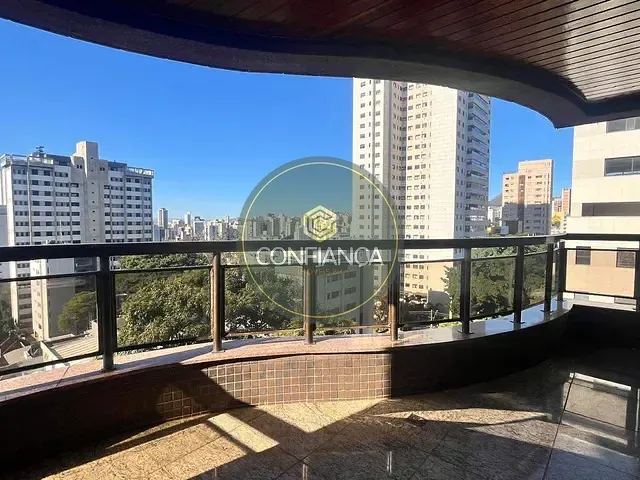 Apartamento 4 quartos e 4 banheiros, à venda, no bairro Santo Antônio em Belo Horizonte