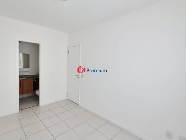 Apartamento 2 quartos e 2 banheiros, para alugar, no bairro Barra da Tijuca em Rio de Janeiro
