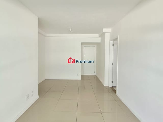 Apartamento 2 quartos e 2 banheiros, para alugar, no bairro Barra da Tijuca em Rio de Janeiro