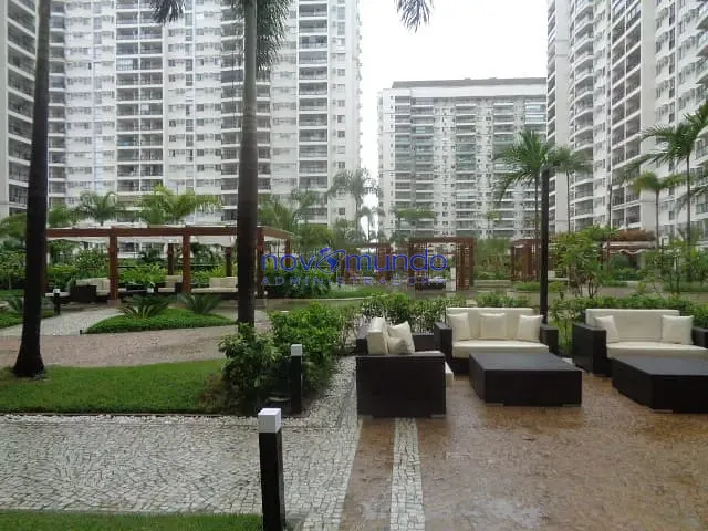 Apartamento com 70m² 2 quartos e 2 banheiros, à venda ou para alugar, no bairro Jacarepaguá em Rio de Janeiro