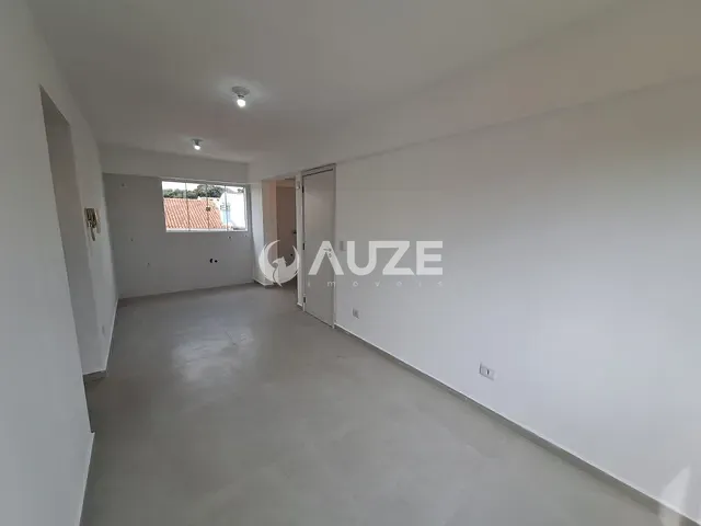 Apartamento com 60m² 2 quartos e 1 banheiro, à venda, no bairro Santa Cândida em Curitiba