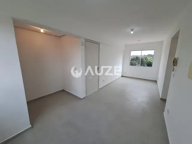 Apartamento com 60m² 2 quartos e 1 banheiro, à venda, no bairro Santa Cândida em Curitiba