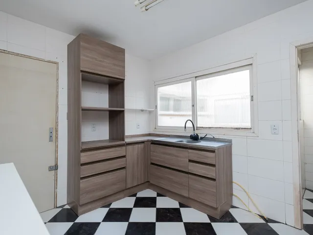 Apartamento com 118m² 3 quartos e 2 banheiros, para alugar, no bairro Centro em Pelotas