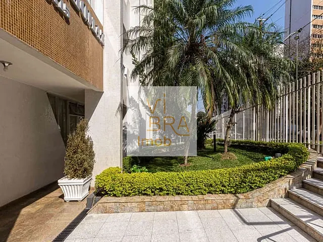 Apartamento com 235m² 4 quartos e 3 banheiros, à venda, no bairro Batel em Curitiba