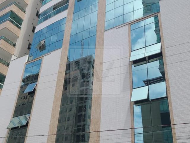 Apartamento 3 quartos e 4 banheiros, à venda, no bairro Meia Praia  em Itapema