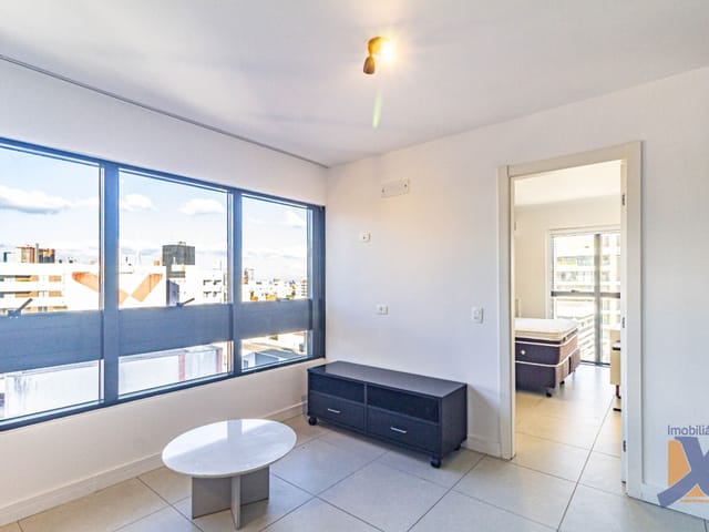 Apartamento 2 quartos e 2 banheiros, para alugar, no bairro Juvevê em Curitiba