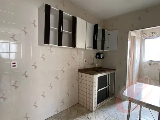 Apartamento 2 quartos e 1 banheiro, à venda, no bairro Caiçara em Praia Grande