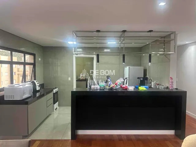 Apartamento com 228m² 3 quartos e 3 banheiros, à venda, no bairro Centro em Poços de Caldas