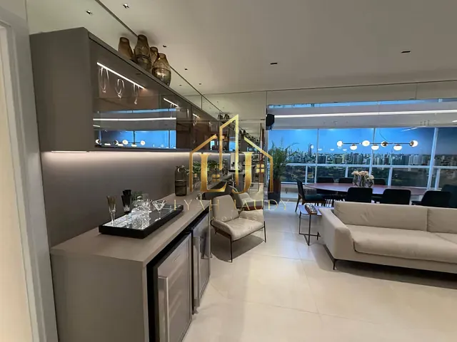 Apartamento com 170m² 3 quartos e 5 banheiros, à venda, no bairro Duque de Caxias em Cuiabá