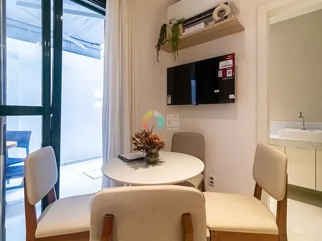 Apartamento com 58m² 1 quarto e 1 banheiro, à venda, no bairro Copacabana em Rio de Janeiro