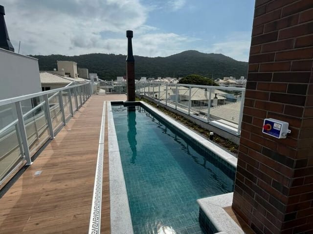 Apartamento 2 quartos e 3 banheiros, à venda, no bairro Ingleses do Rio Vermelho em Florianópolis