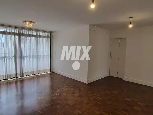 Apartamento 2 quartos e 2 banheiros, à venda ou para alugar, no bairro Vila Uberabinha em São Paulo