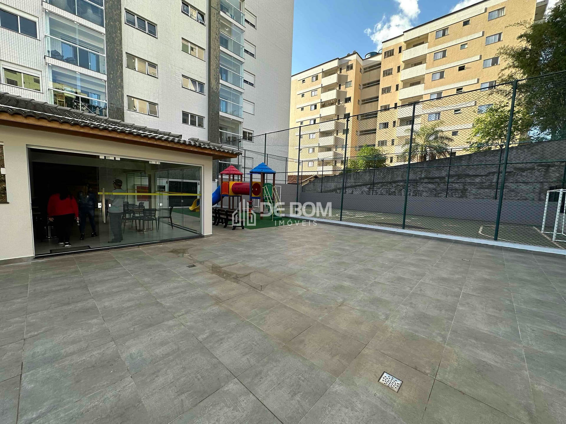 Apartamento à venda com 3 quartos, 127m² - Foto 32
