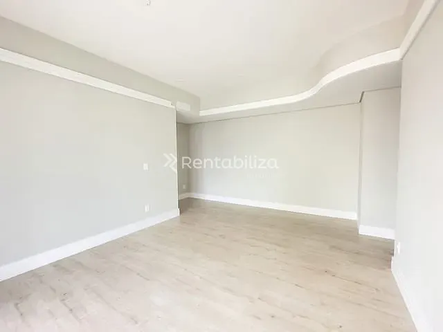 Apartamento com 278m² 3 quartos e 3 banheiros, à venda, no bairro Centro em Balneário Camboriú