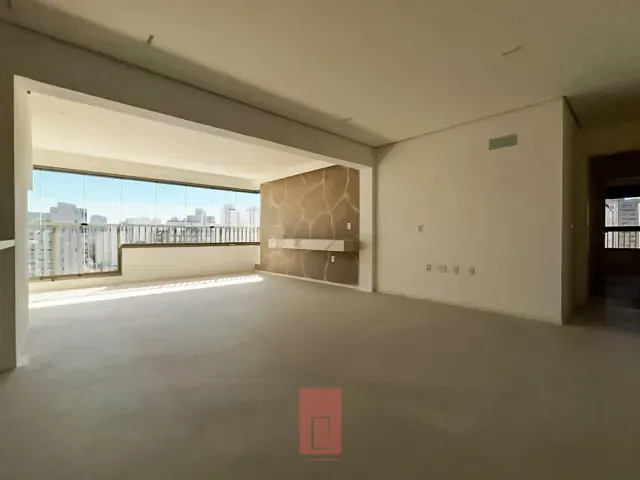 Apartamento 3 quartos e 4 banheiros, à venda, no bairro Moema em São Paulo