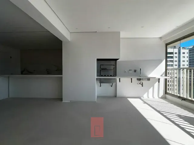 Apartamento 3 quartos e 4 banheiros, à venda, no bairro Moema em São Paulo