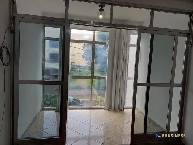 Apartamento com 200m² 3 quartos e 2 banheiros, à venda, no bairro Centro em Campos dos Goytacazes