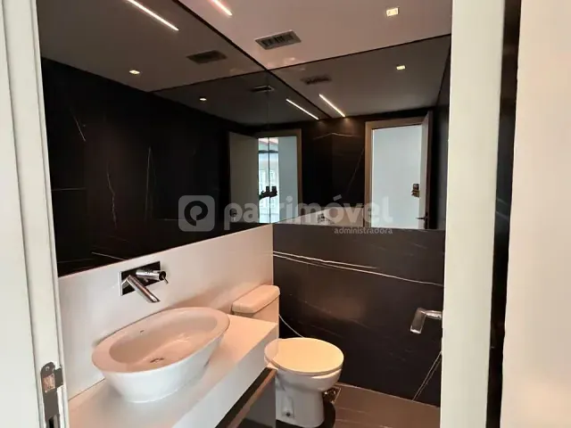Apartamento com 431m² 4 quartos e 5 banheiros, à venda ou para alugar, no bairro Barra da Tijuca em Rio de Janeiro