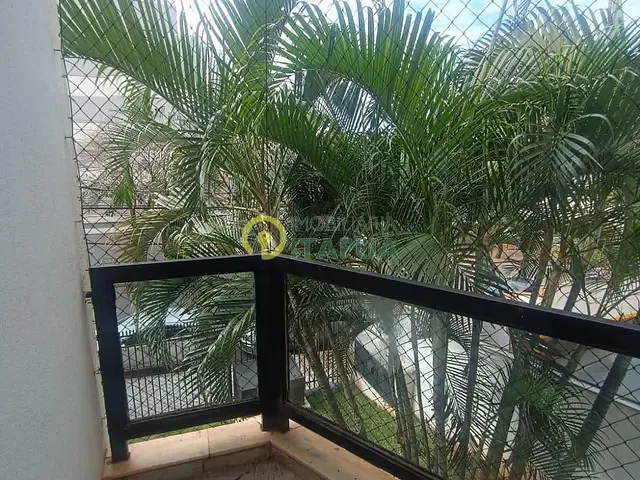 Apartamento 3 quartos e 2 banheiros, à venda, no bairro Centro em Londrina