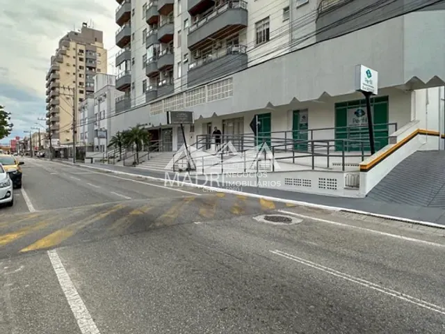 Apartamento com 111m² 3 quartos e 2 banheiros, à venda, no bairro Campinas em São José