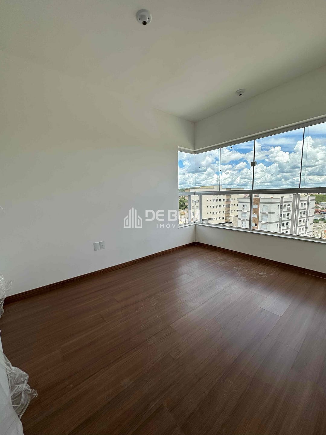 Apartamento à venda com 3 quartos, 99m² - Foto 13