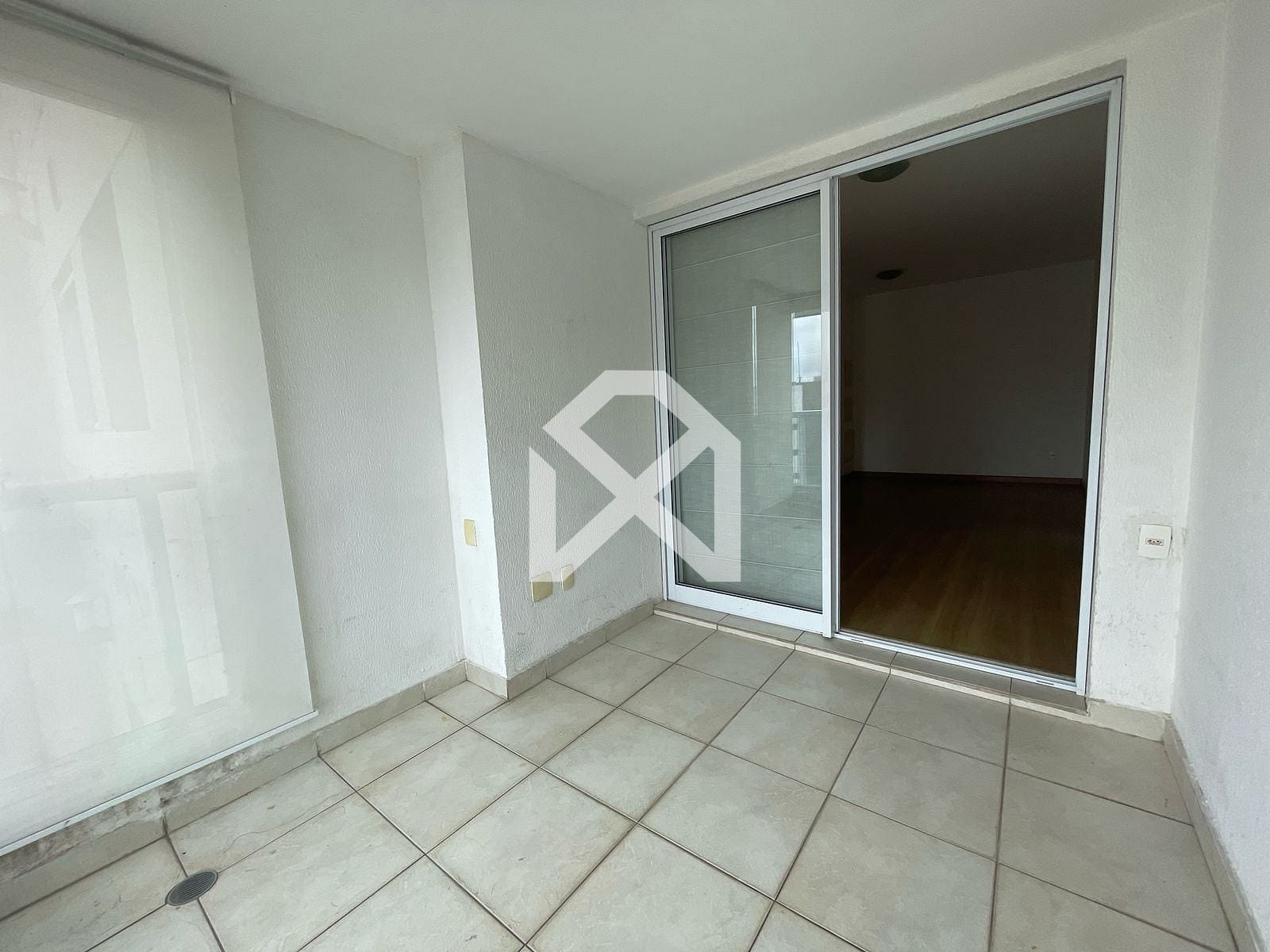 Apartamento para alugar com 2 quartos, 77m² - Foto 10