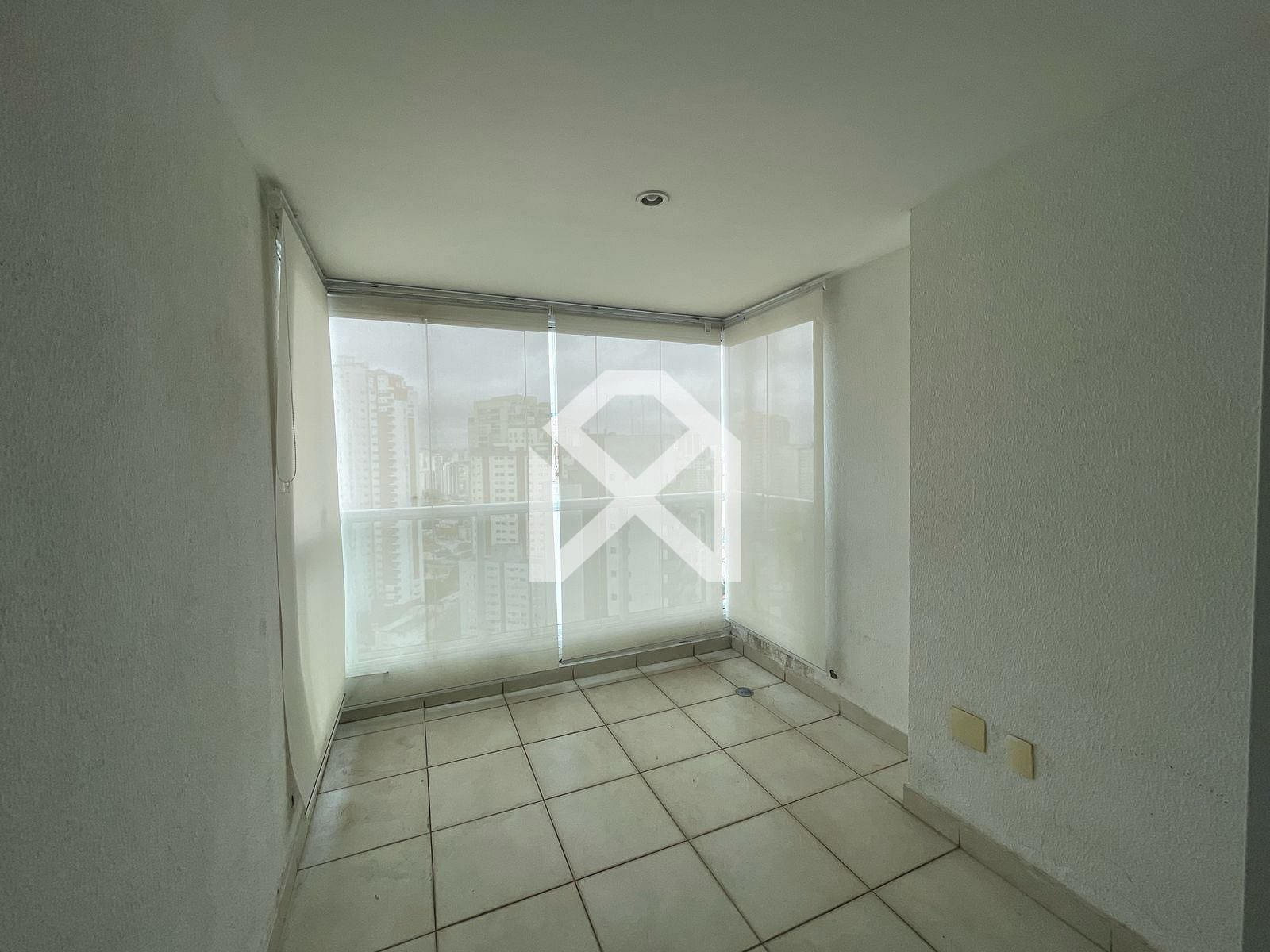 Apartamento para alugar com 2 quartos, 77m² - Foto 9