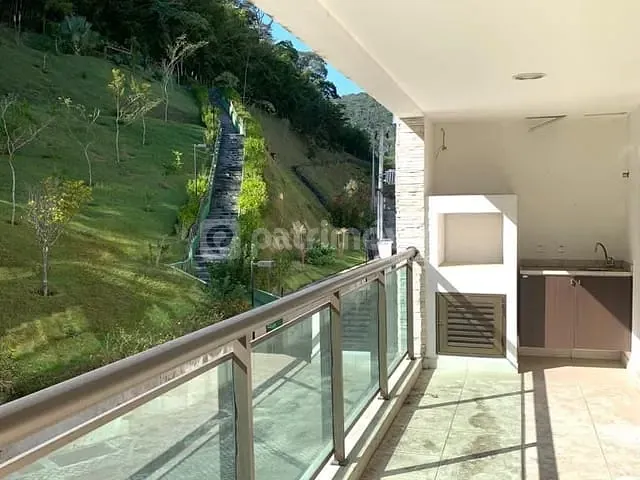 Apartamento com 59m² 1 quarto e 1 banheiro, à venda ou para alugar, no bairro Itaipava em Petrópolis