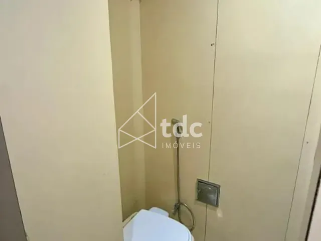 Apartamento com 75m² 2 quartos e 2 banheiros, para alugar, no bairro Copacabana em Rio de Janeiro