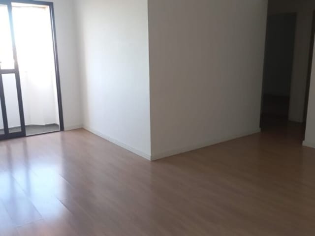 Apartamento 3 quartos e 2 banheiros, para alugar, no bairro Jardim Stella em Santo André