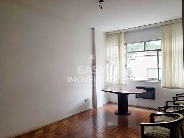 Apartamento com 100m² 3 quartos e 3 banheiros, à venda, no bairro Laranjeiras em Rio de Janeiro