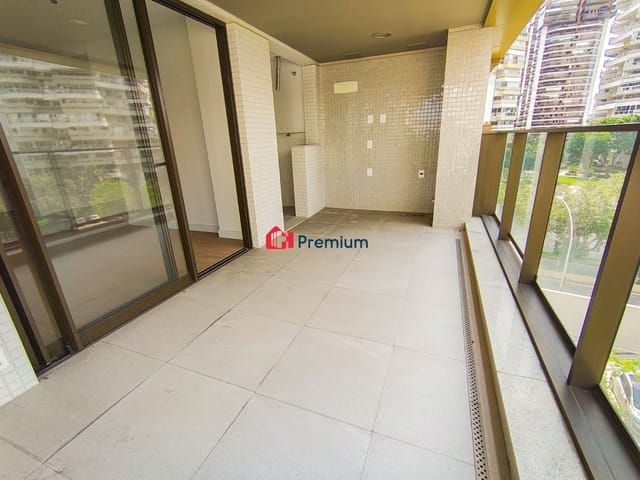 Apartamento 2 quartos e 2 banheiros, à venda, no bairro Barra da Tijuca em Rio de Janeiro