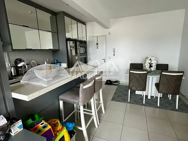 Apartamento 2 quartos e 1 banheiro, à venda, no bairro Pagani em Palhoça