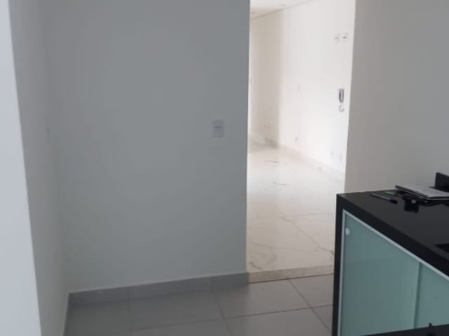 Apartamento 1 quarto e 1 banheiro, para alugar, no bairro Vila Príncipe de Gales em Santo André