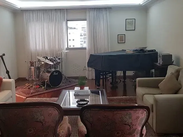 Apartamento 3 quartos e 3 banheiros, à venda, no bairro Moema em São Paulo