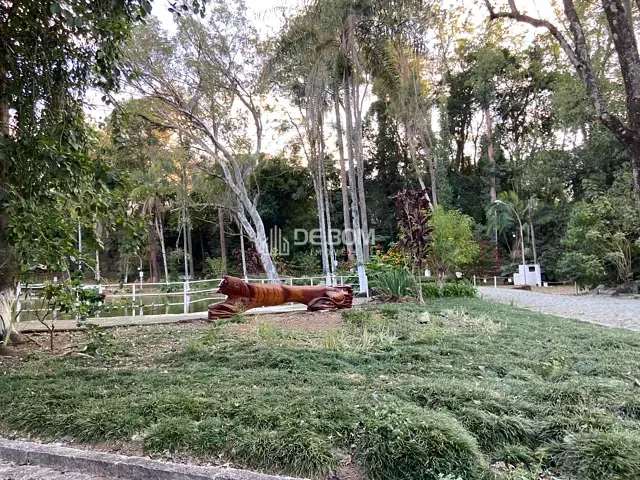 Apartamento 5 quartos e 4 banheiros, à venda, no bairro Centro em Poços de Caldas