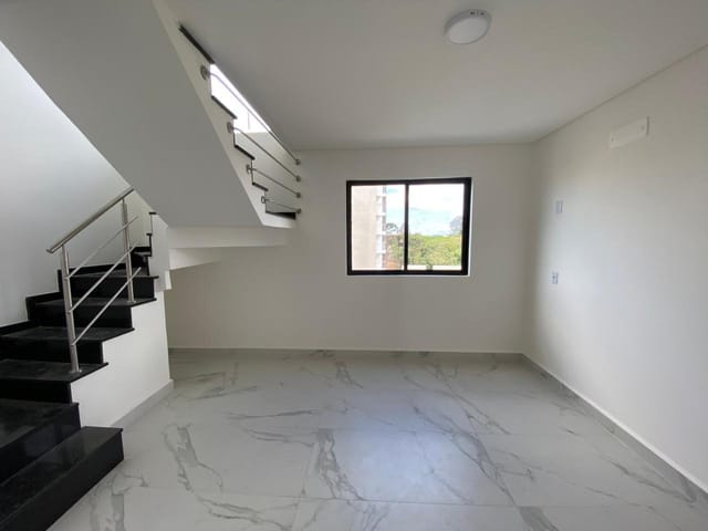 Apartamento com 135m² 3 quartos e 2 banheiros, à venda, no bairro Bom Jesus em São José dos Pinhais
