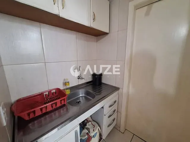 Apartamento 1 quarto e 1 banheiro, à venda, no bairro Centro em Curitiba