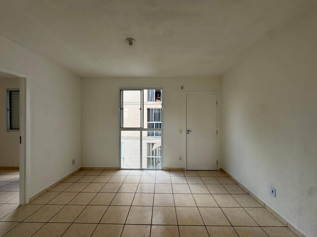 Apartamento 2 quartos e 1 banheiro, à venda, no bairro Chácaras Bom Jesus em Contagem