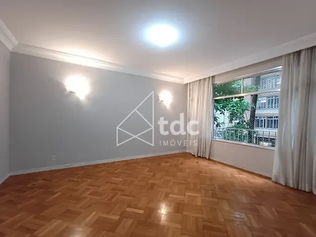 Apartamento com 215m² 3 quartos e 3 banheiros, à venda, no bairro Copacabana em Rio de Janeiro