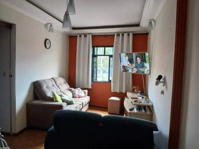 Apartamento 2 quartos e 1 banheiro, para alugar, no bairro Vila Gilda em Santo André